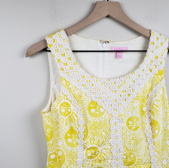 Lilly Pulitzer Macfarlane Eyelet Lace Shift Dress Yellow Kissed by the Sz 6 - Picture 3 of 7
